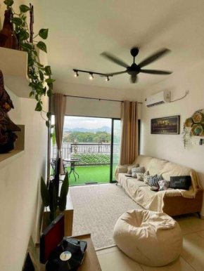 The Horizon @ Ipoh - Cozy Condo with Balcony Patio